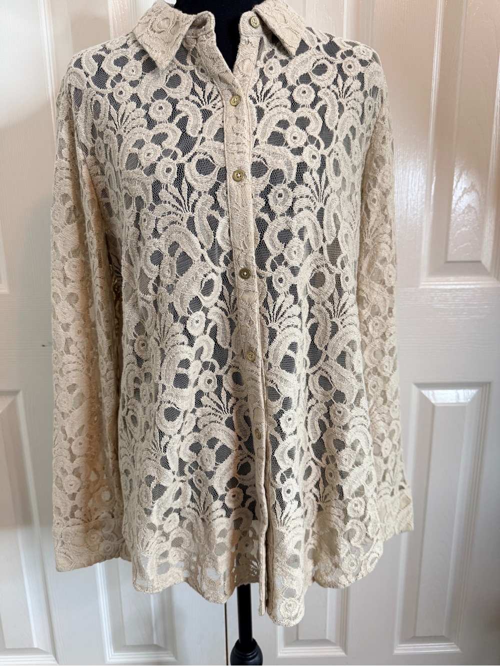 Chico's Black Label Ivory Floral Lace Button Down Blouse Size 1 Med EUC